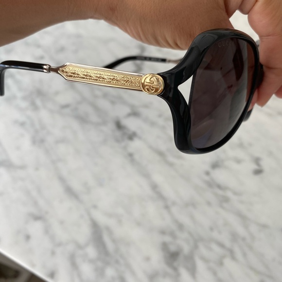 Women’s Gucci 60mm square sunglasses - Picture 3 of 7